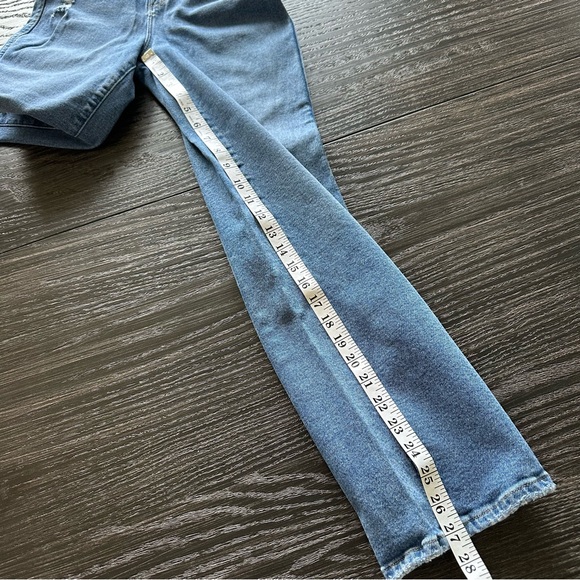 Good American Good Curve Straight Distressed High Rise Stretch Jeans, Size 6/28 - Picture 4 of 10